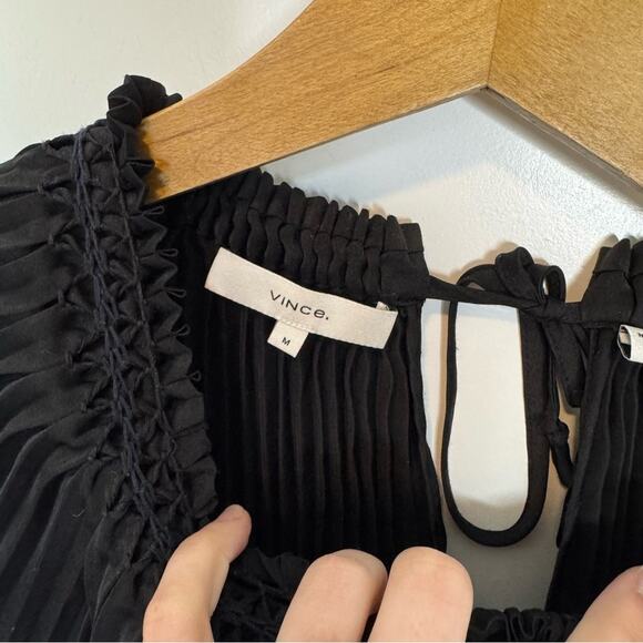 Vince Pleated Smocked Blouse Black Tie Back Size Medium - Picture 3 of 6